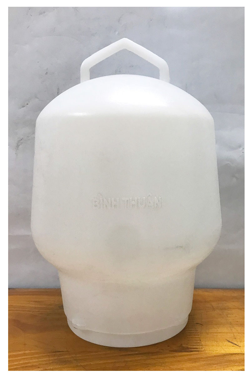 1 Bình Đựng Nước Cho Gia Cầm (Chim, Gà, Ngan, Ngỗng, Vịt, ....) Dung Tích: 4L - Máng uống nước Bình Thuận 4 lít