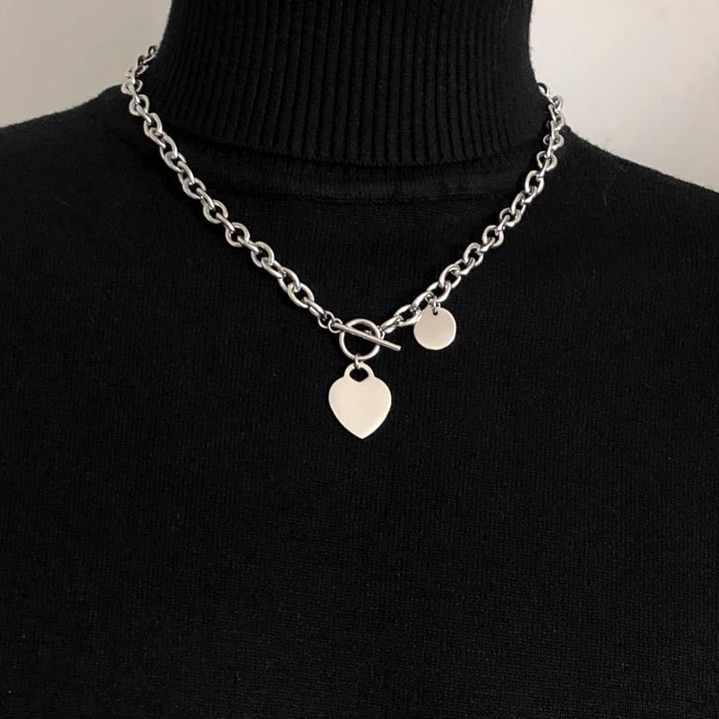 Vòng cổ dây chuyền trái tim lệch không đối xứng