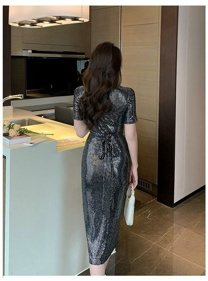 Đầm body thun kim sa cổ V cột nơ sang trọng