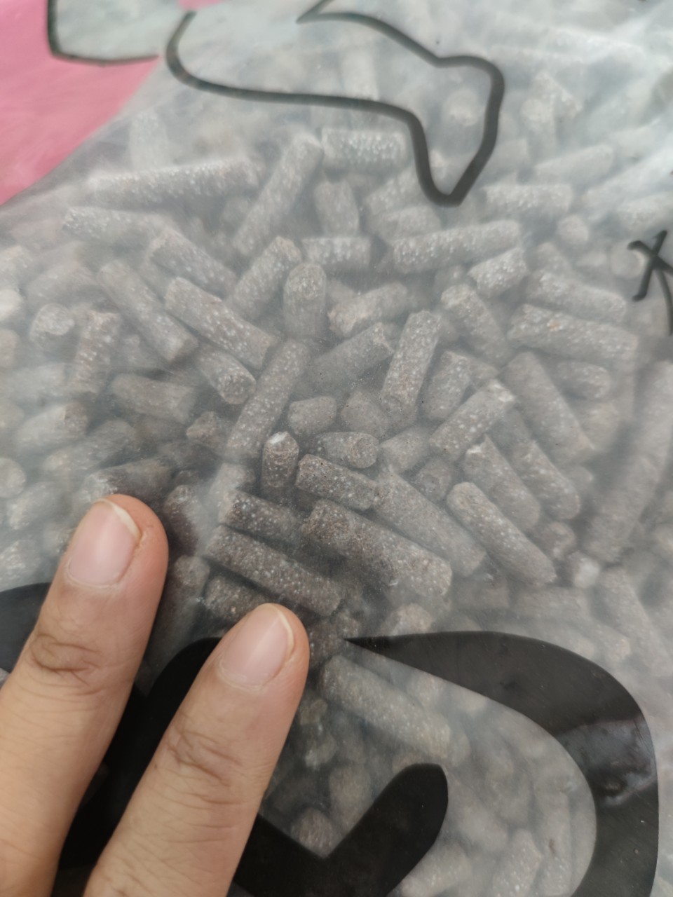 Gói 1kg - Phân đạm gà dạng viên nén cao cấp nhập khẩu từ Nhật Bản.