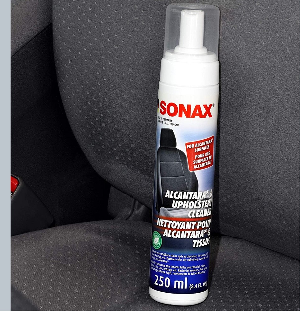 Dung Dịch Làm Sạch Nỉ, Vải &amp; Vải Không Dệt SONAX XTREME Upholstery &amp; Alcatara Cleaner 206141 250ml