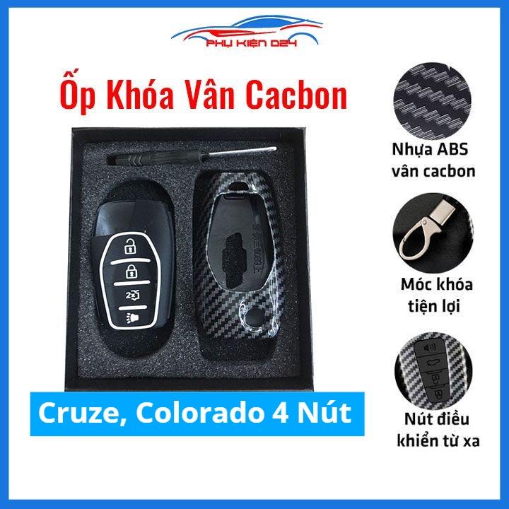 Ốp khóa cacbon Chevrolet Cruze, Colorado 4 nút kèm móc khóa
