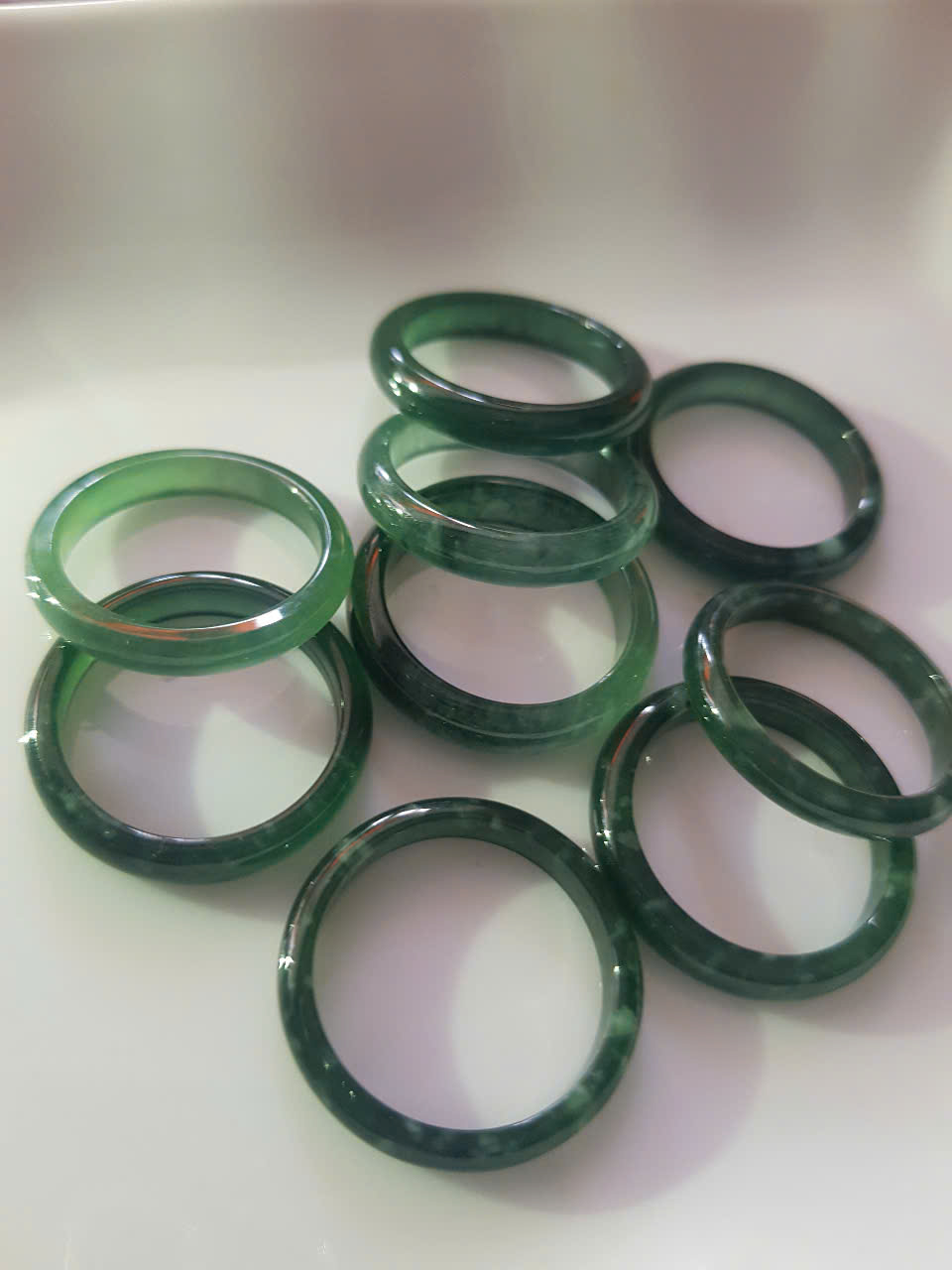 Chiếc Nhẫn nữ mới đá cẩm thạch xanh lam ngọc tự nhiên  Nhẫn bản nhỏ Ni 16mm x cao 3mm  x dầy 2mm màu xanh nhẹ nhàng đều xuất sắc đem lại may mắn tài lộc rẻ đẹp dành cho các Chị em nữ đeo tay ngón bất kỳ nhẫn 16mm ạ