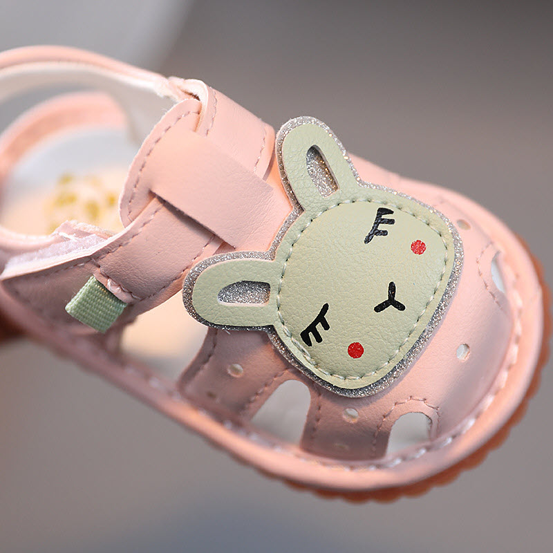 Giày sandal tập đi cho bé gái 0 - 18 tháng kiểu rọ bít mũi họa tiết chú thỏ ngộ nghĩnh đáng yêu TD51