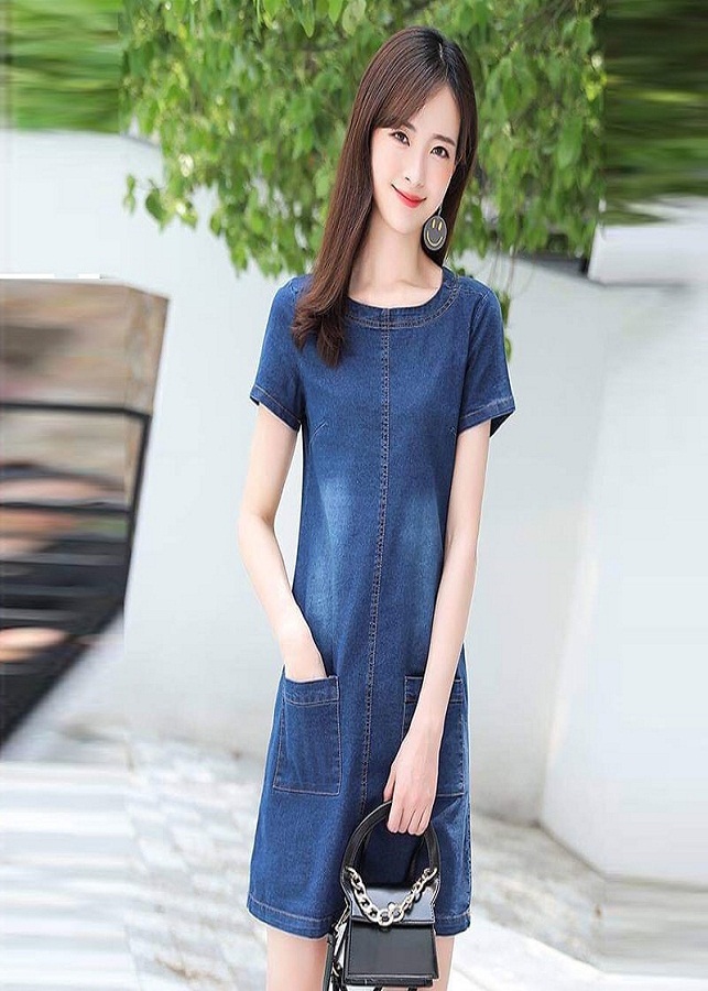 Đầm Jean Cổ Tròn Hai Túi Trước Form Chữ A Basic