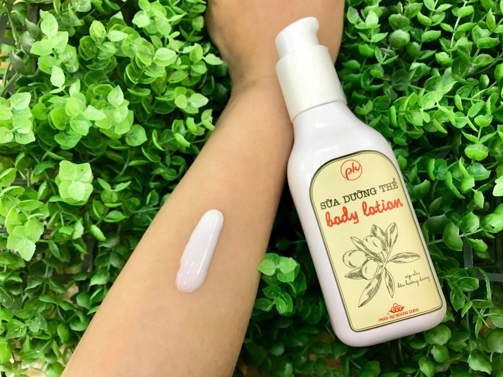 Sữa Dưỡng Thể Giúp Phục Hồi Da, Dưỡng Trắng Body Lotion | Phấn Nụ Hoàng Cung