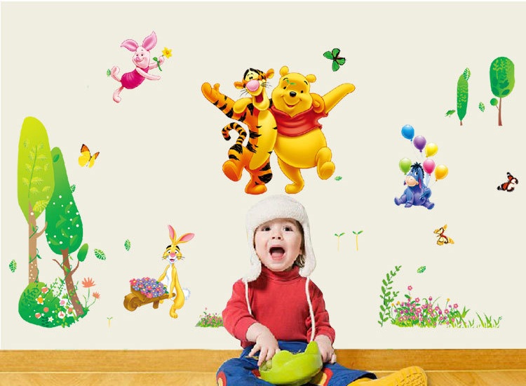Decal dán tường trang trí phòng bé yêu hinh gấu pooh vui nhộn dễ thương
