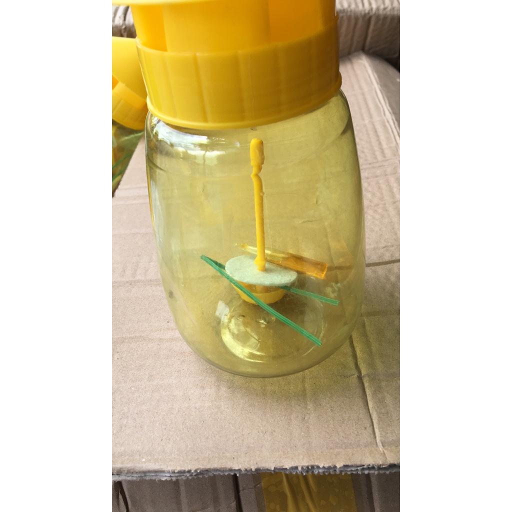 Dụng Cụ Bẫy Ruồi Vàng 01 cái và 01 ống dẫn dụ