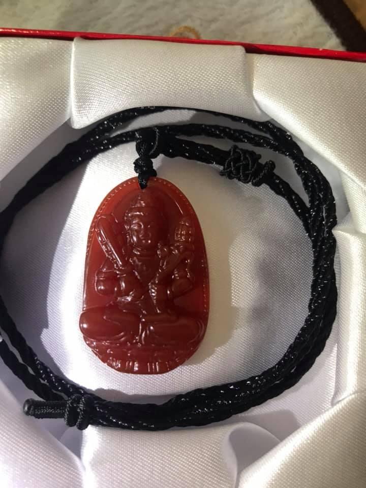 MẶT DÂY CHUYỀN HƯ KHÔNG TẠNG ĐỘ MỆNH NỮ TUỔI SỬU DẦN ĐÁ MÃ NÃO ĐỎ SIZE 3CM