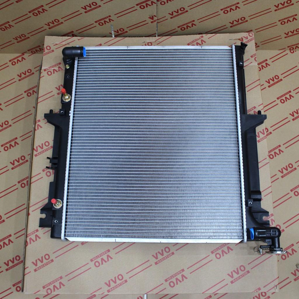 Két nước Mitsubishi Pajero Sport, số tự động