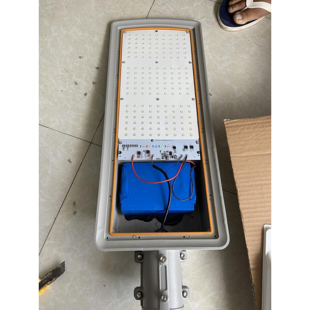 Đèn đường năng lượng mặt trời FLASH 400w
