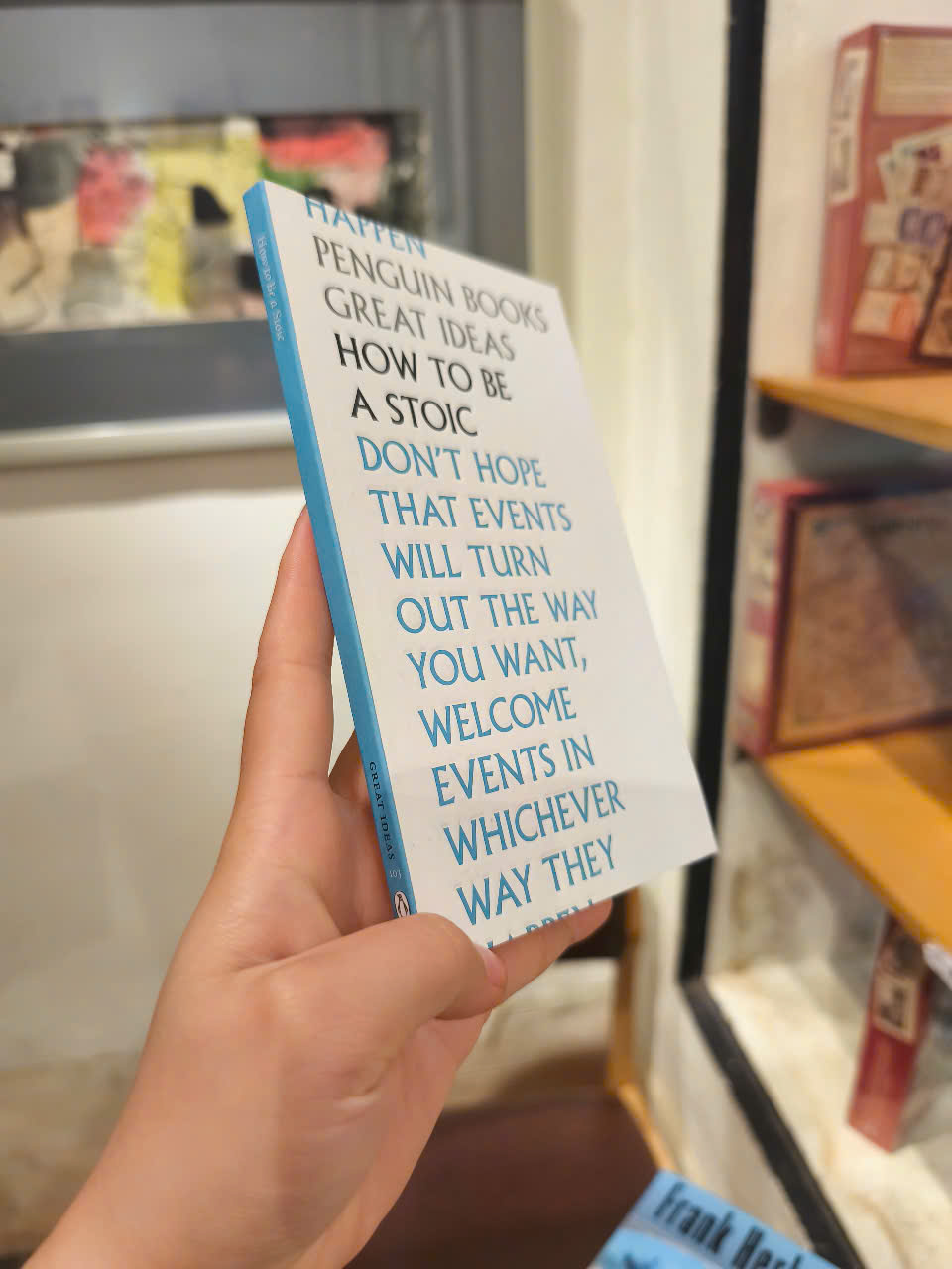Sách - How To Be a Stoic: Simone de Beauvoir (Penguin Great Ideas) by Epictetus/Khổ Pocket/History &amp; Schools of Thought