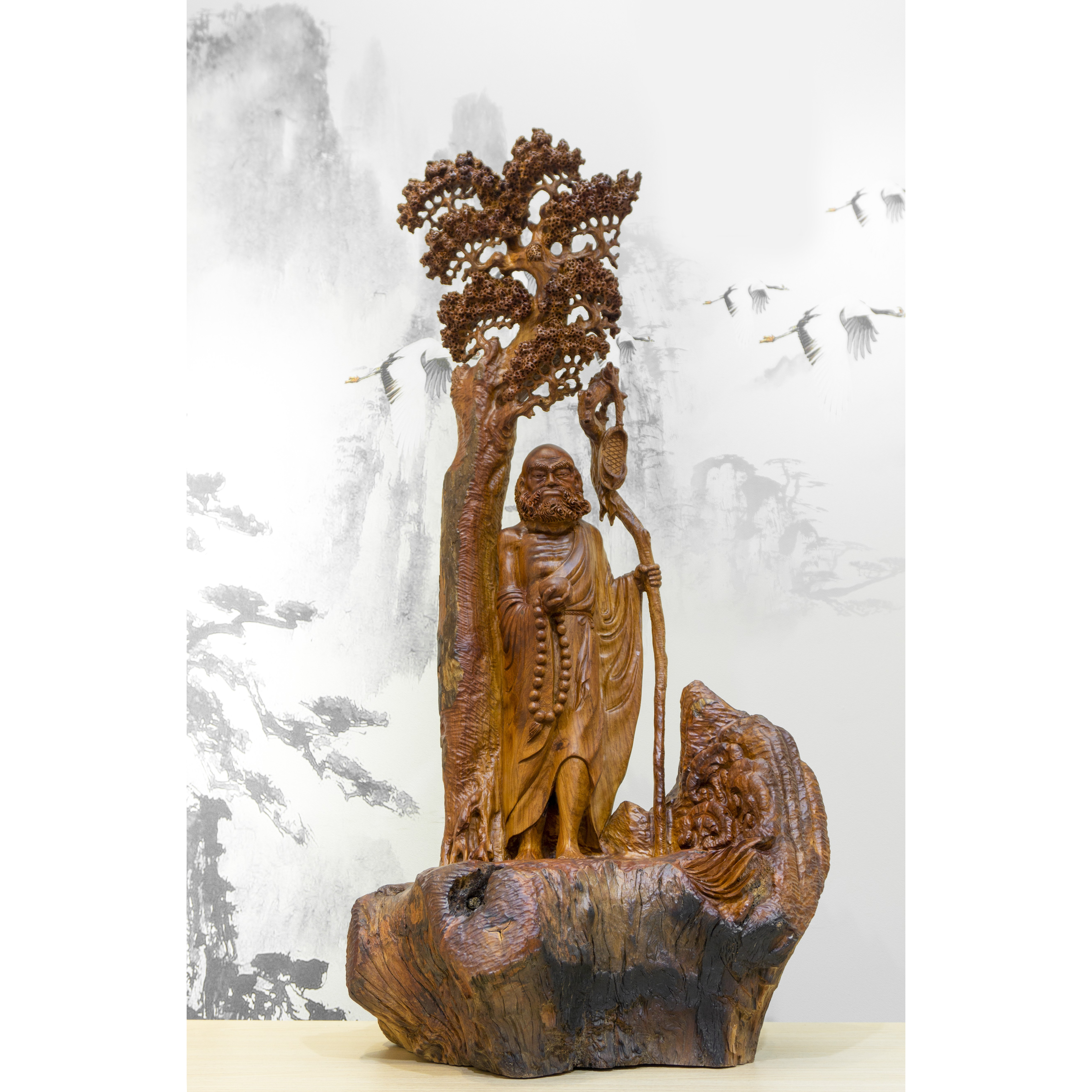 Tượng gỗ mỹ nghệ-Đạt Ma khất thực- gỗ Hương Gia Lai