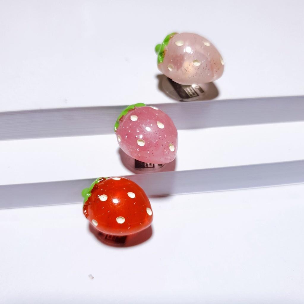 Sticker trang trí dép cross / nút gắn hkdesign mẫu gấu pink ôm dâu gắn sục/ duet nữ