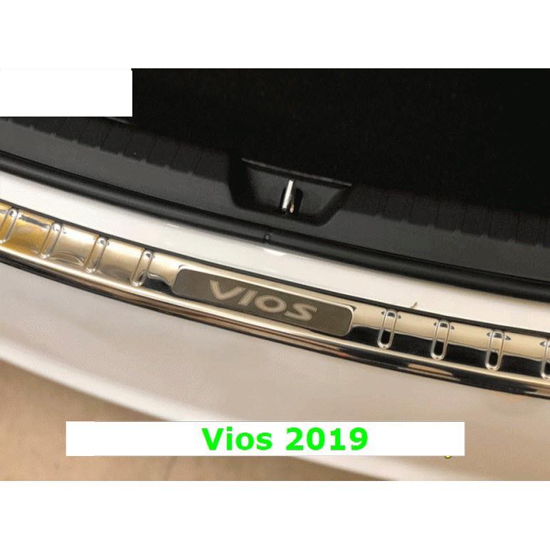 Chống trầy cốp miếng ngoài Toyota Vios 2019 INOX Sáng Bóng