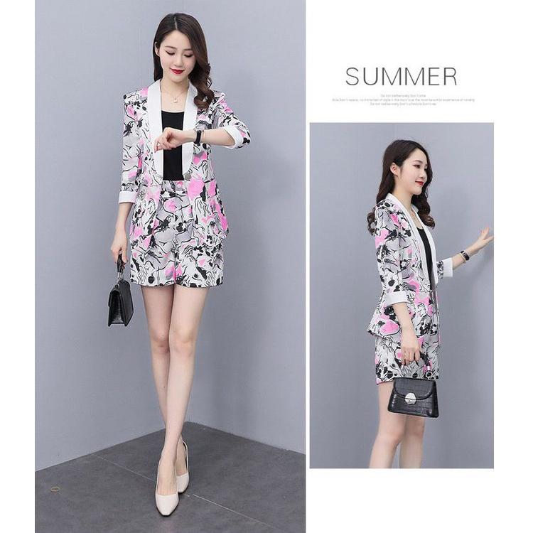 Bộ vest 3 món họa tiết cao cấp - Chất liệu : Xô Lụa  - Màu sắc :  Như hình - Xuất xứ : Hàng nhập