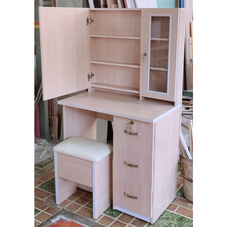 Bàn trang điểm gương hộc mở 80 x 150 x 45 Cm