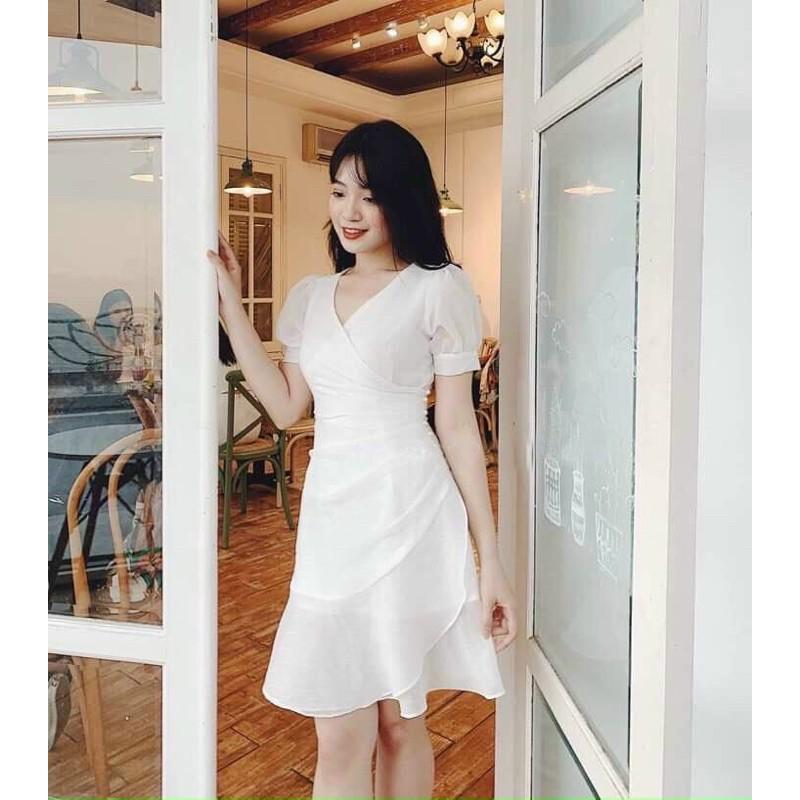 Váy tay bồng xếp li eo đính chuổi