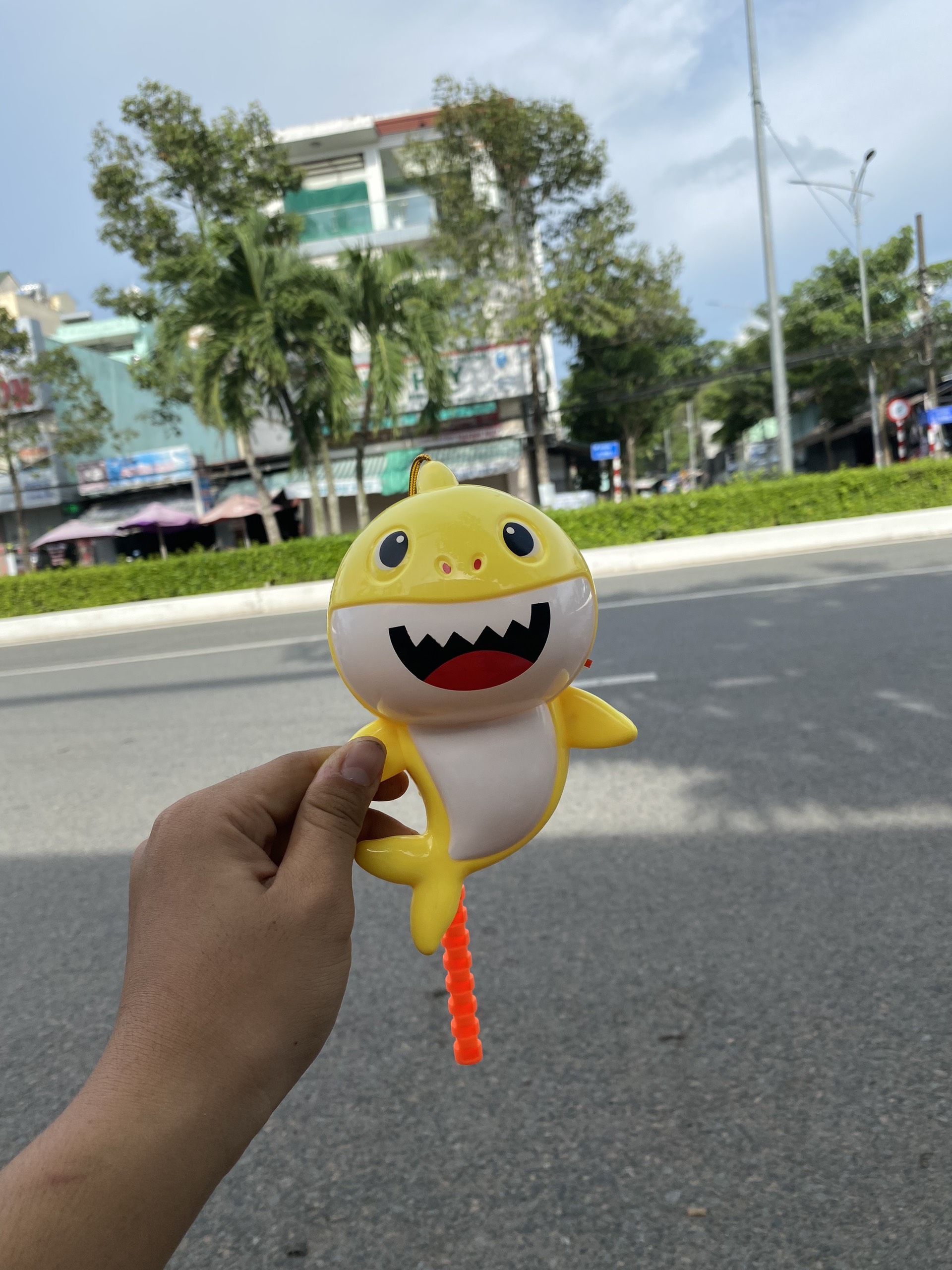 Lồng đèn trung thu điện  tử cá mập baby shark