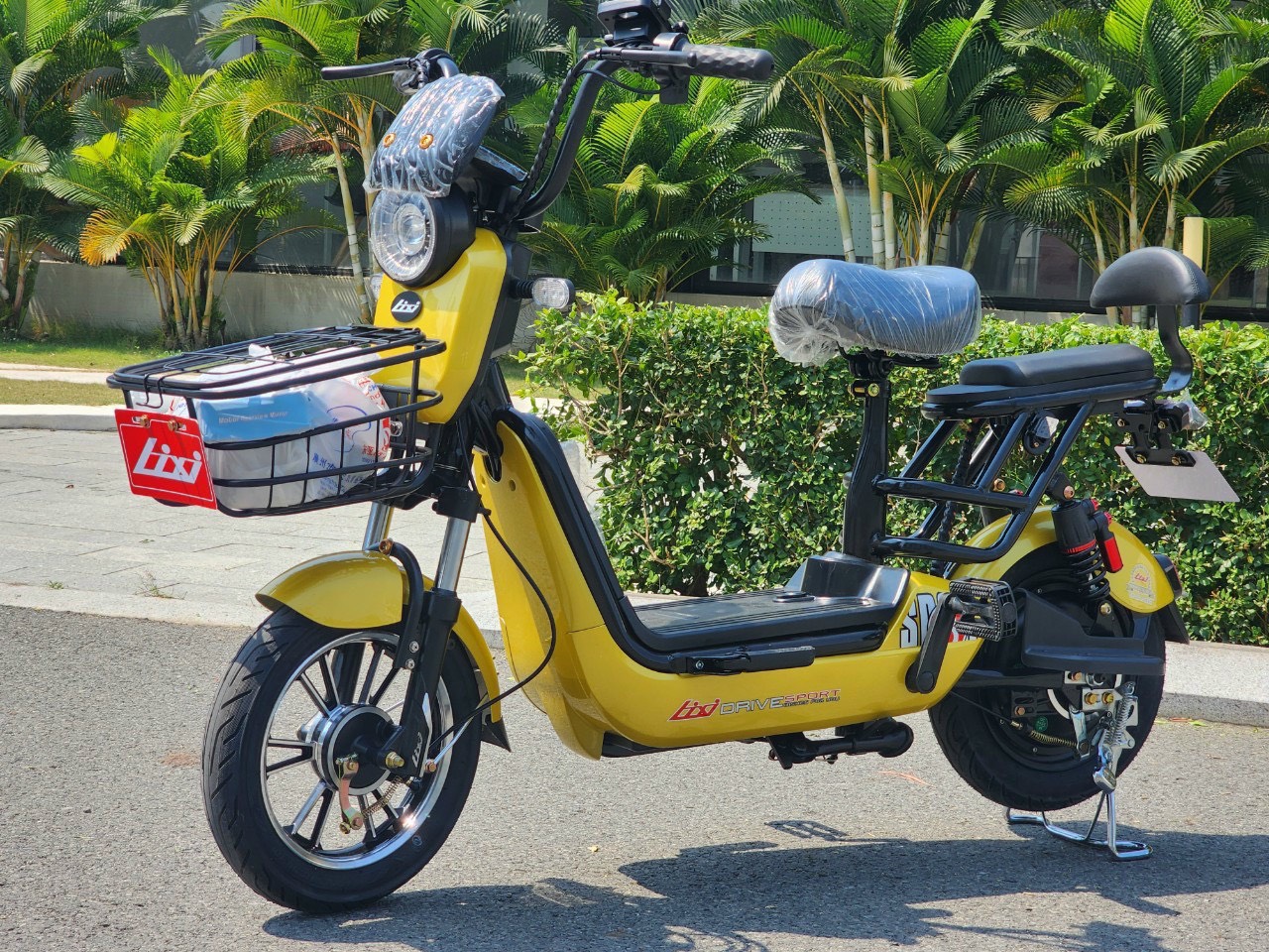 XE ĐẠP ĐIỆN LIXI TRÁI NHO PRO MAX