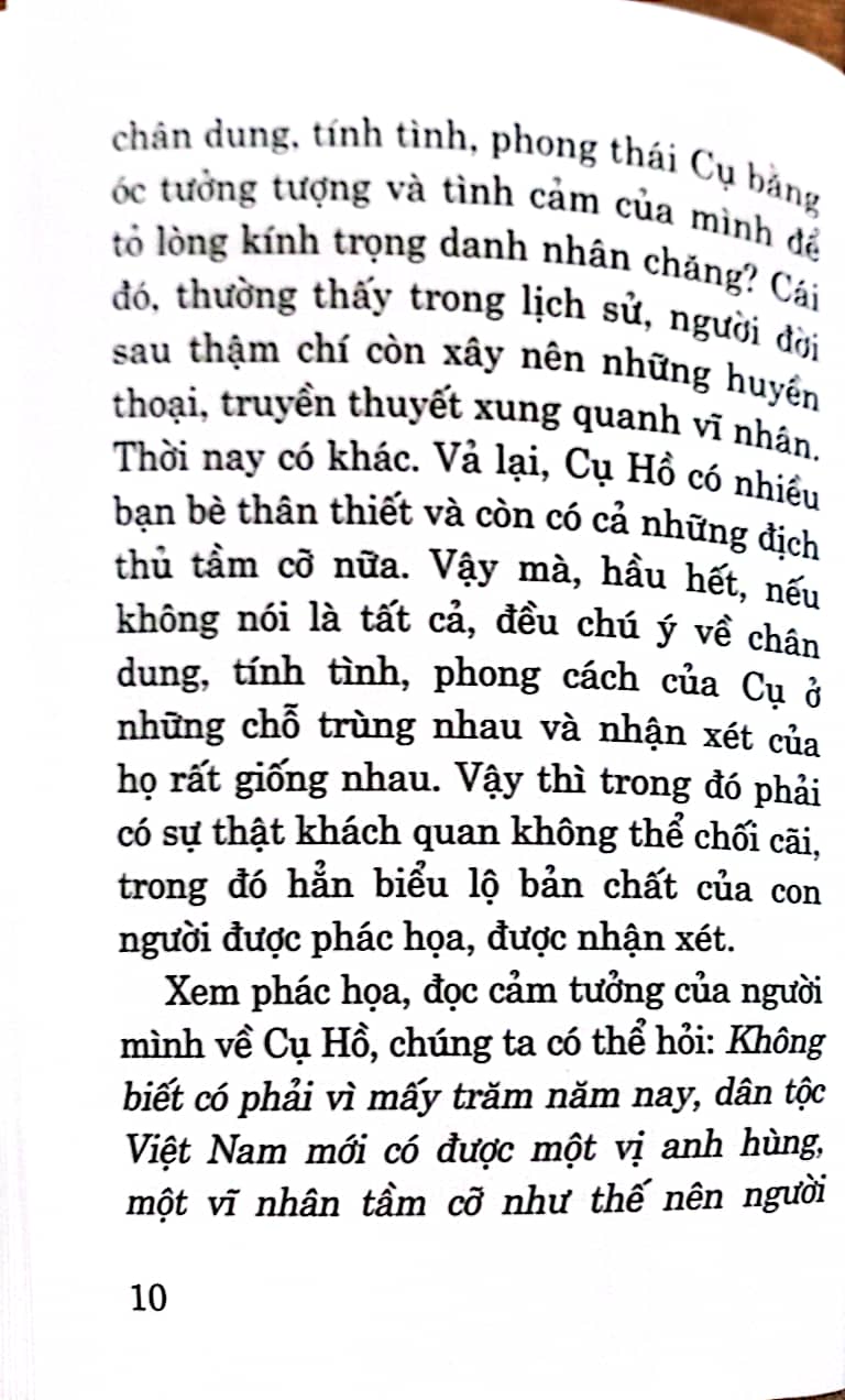 Hồ Chí Minh - Vĩ đại một con người