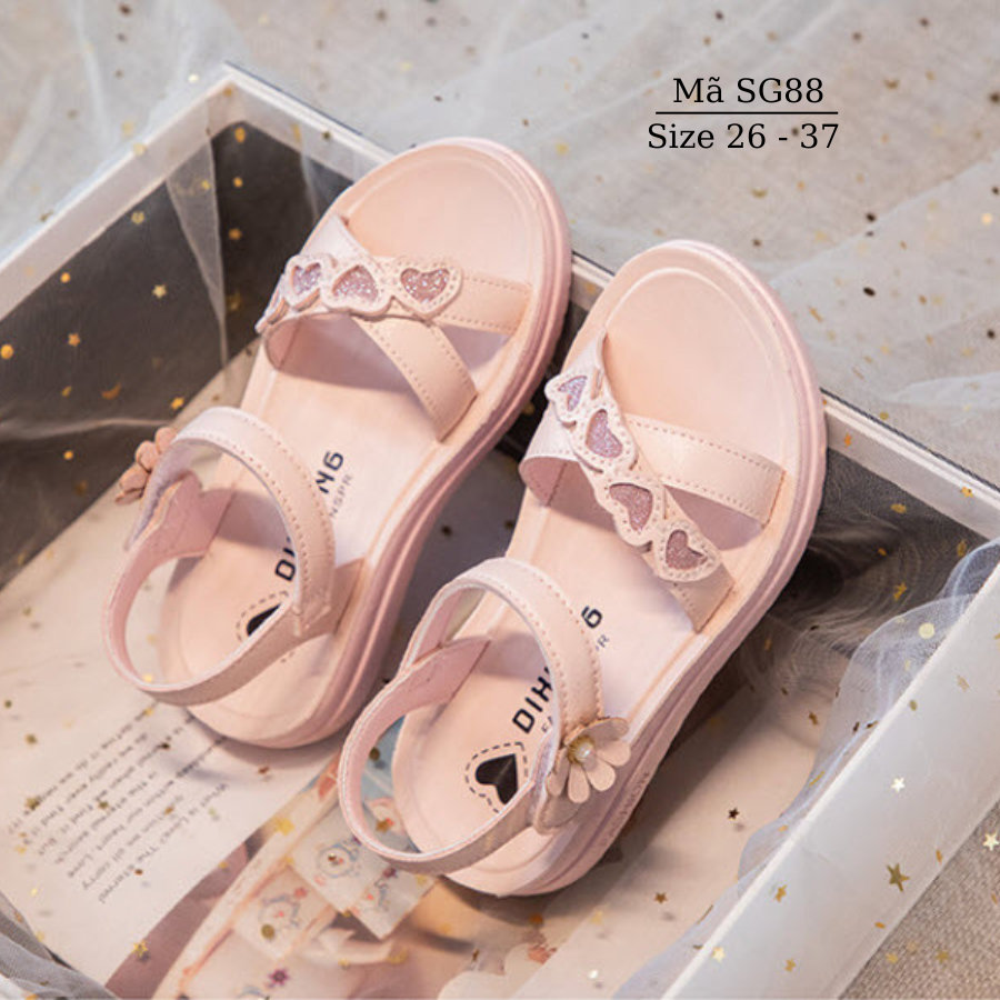 Sandal Bé Gái - Dép Quai Hậu Học Sinh Tiểu Trung Học 3 - 12 Tuổi Quai Chéo Đính Trái Tim Hồng Xinh Xắn SG88