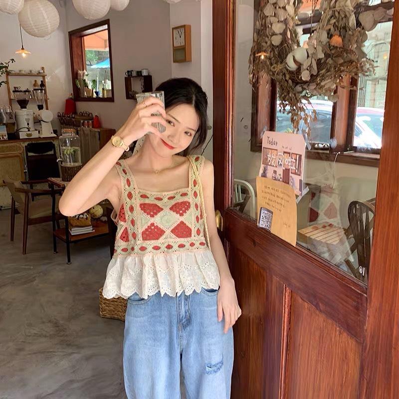 Áo 2 dây thêu hoạ tiết siêu xinh