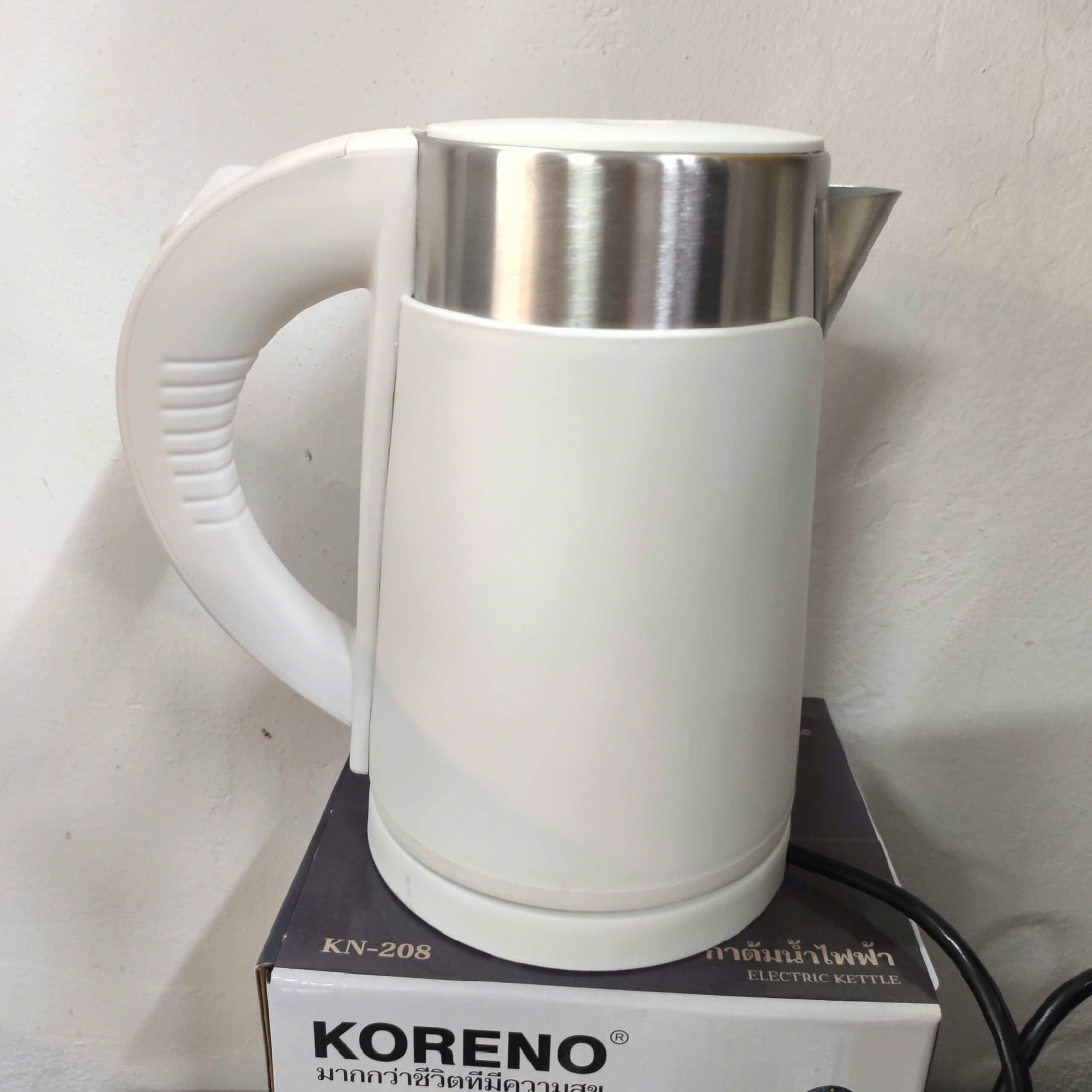 Bình đun nước siêu tốc mini ruột Inox 304 Koreno Thái Lan KN-208 dung tích 0.8L - Hàng chính hãng