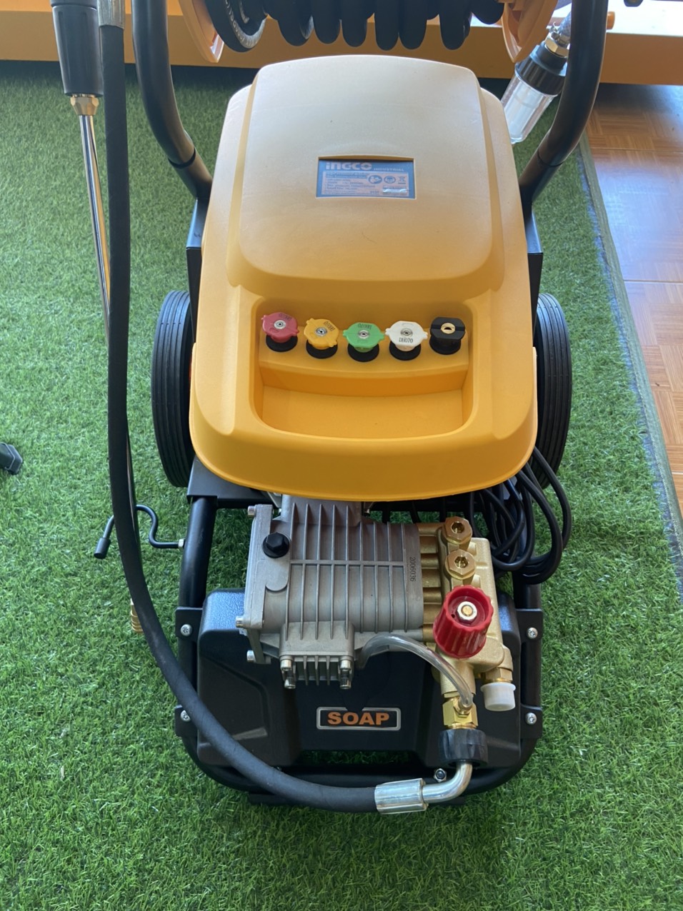 Máy xịt rửa áp cao HPWR30008 hiệu INGCO