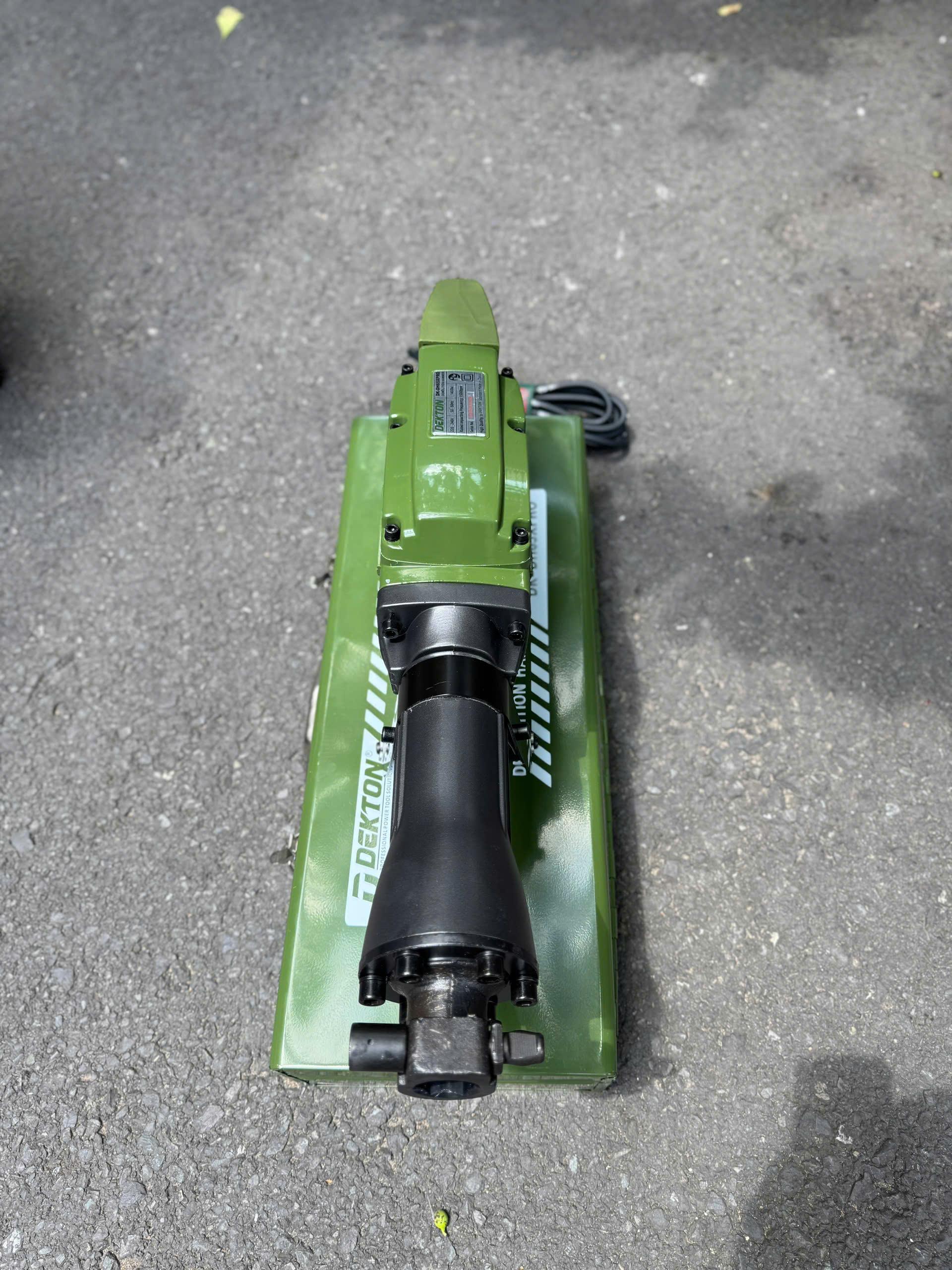 MÁY ĐỤC BÊ TÔNG 30MM 1400W LỰC ĐẬP 45J DK-DH65XPRO DEKTON - HÀNG CHÍNH HÃNG