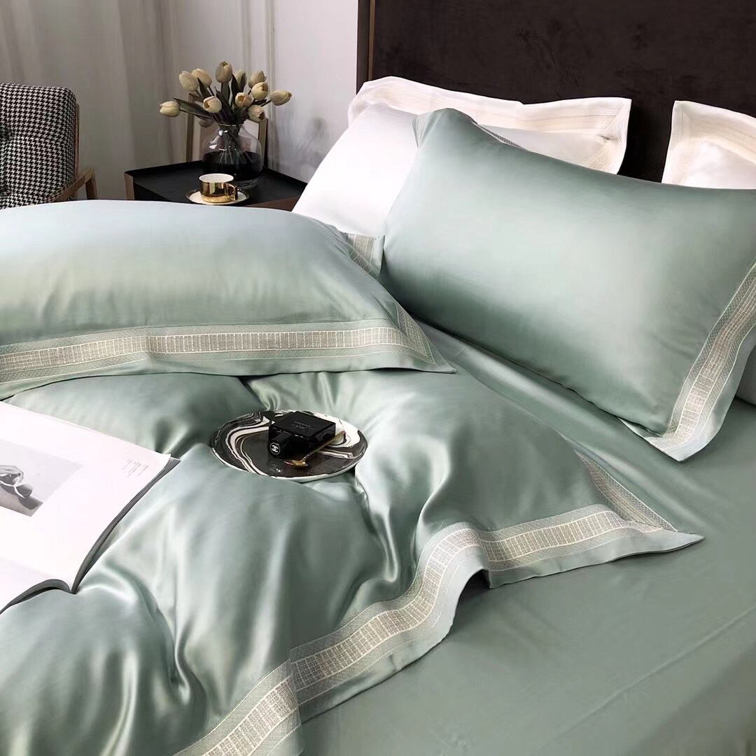 Bộ chăn ga gối đệm Tencel viền Ý đơn giản và sang trọng