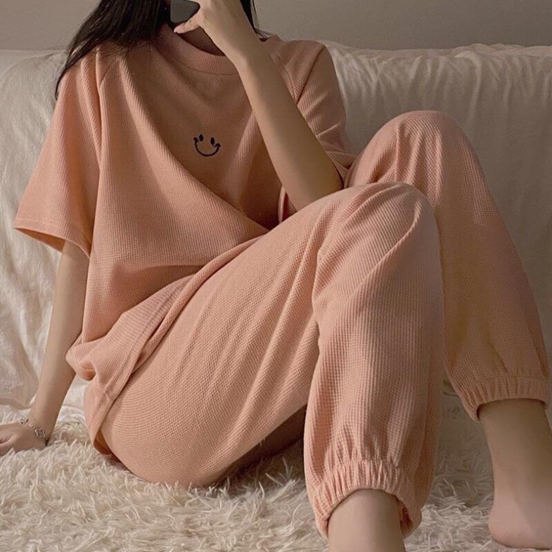 Set đồ nữ xinh mặc đi chơi, đồ bộ nữ quần jogger mix áo thun tay lỡ mặt cười dễ thương style thu đông trẻ trung BO005