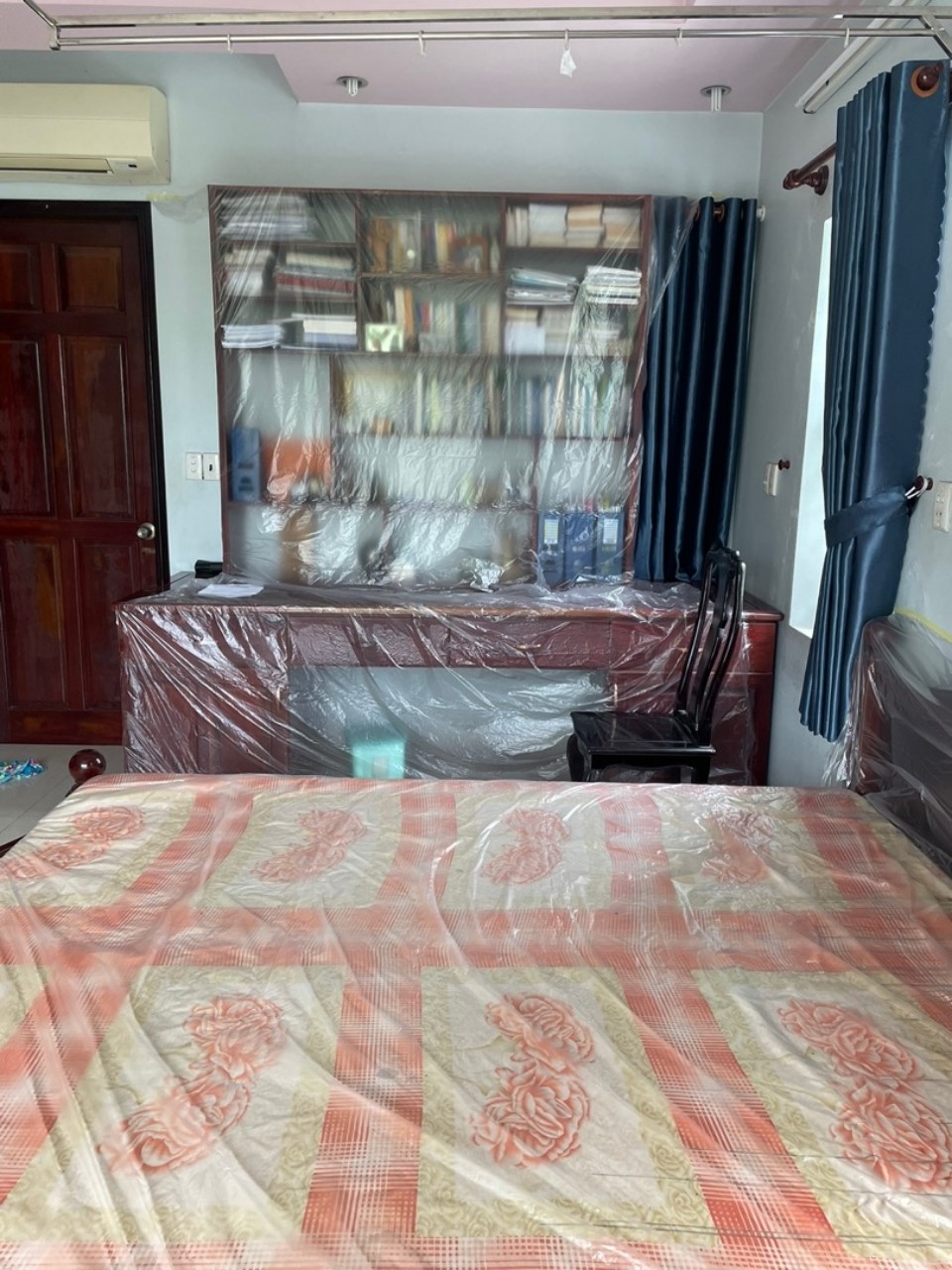 Nilon che bụi khổ lớn rộng 3.0m dài 10m, che phủ, ngăn bụi che bụi nội thất đa năng, che sơn giữ nguyên mới nội thất, có 1 đầu dán dính cố định
