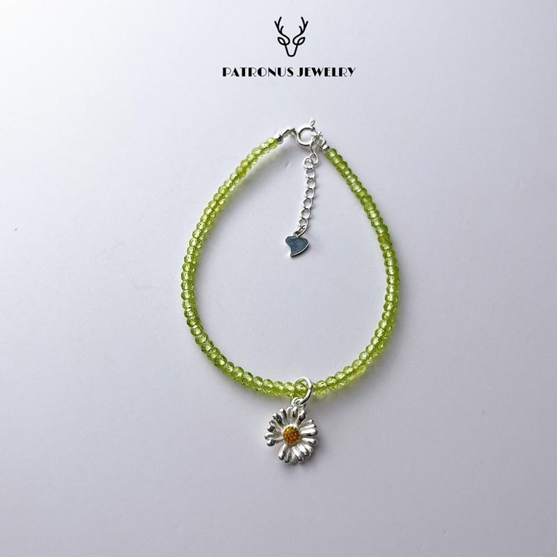 Vòng Tay Đá Peridot Charm Hoa Cúc VTDPHC22A Patronus