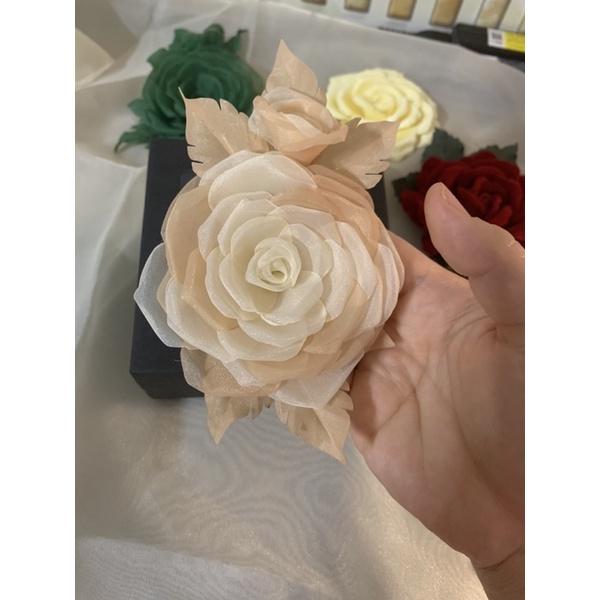 Hoa cài áo handmade cao cấp kèm hộp sang trọng , phù hợp với mọi trang phục