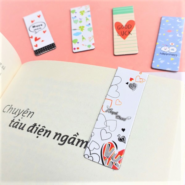 Combo 5 Bookmark Nam Châm Đánh Dấu Sách - Love (Mẫu Ngẫu Nhiên)