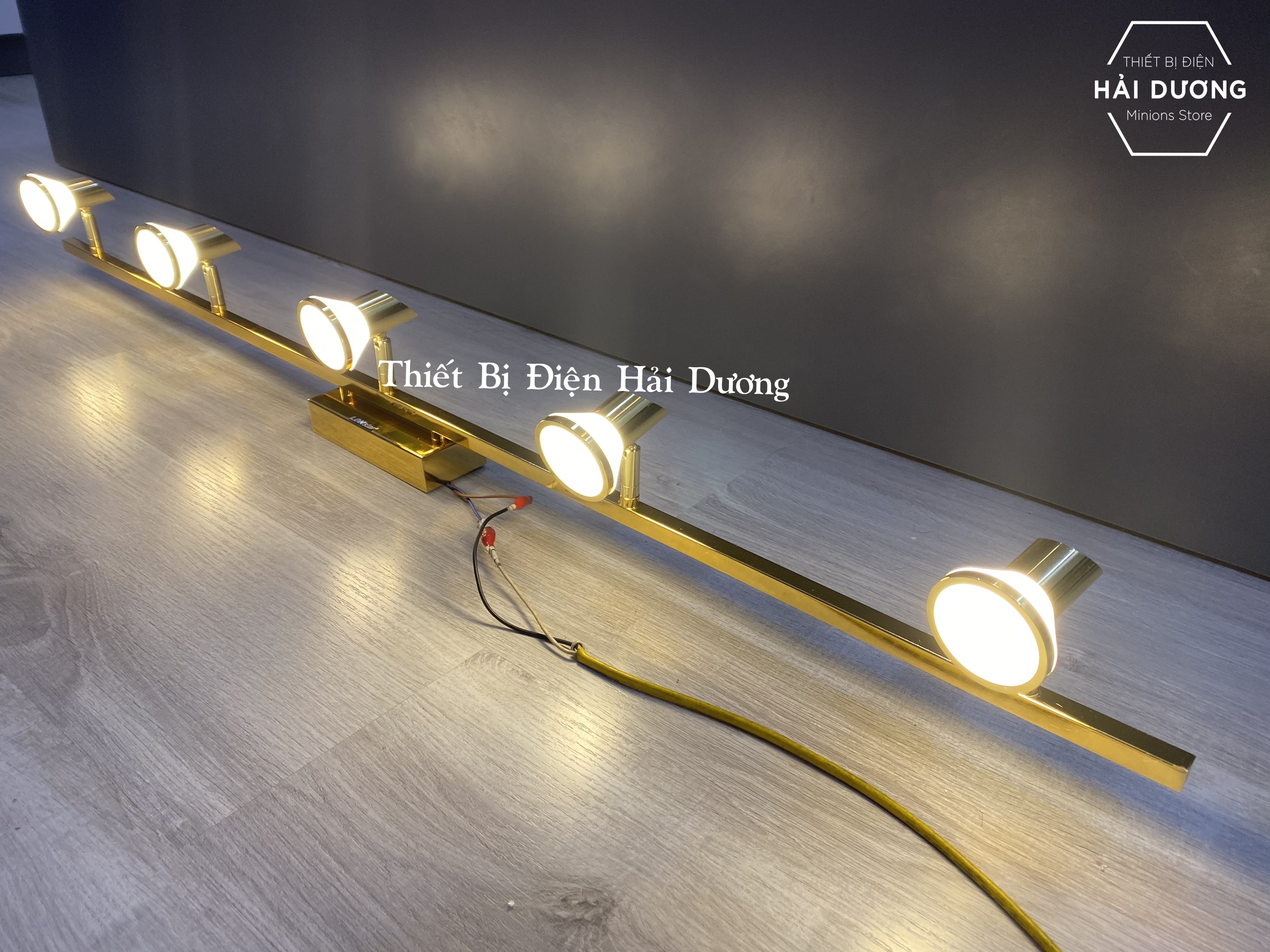 Đèn soi tranh - Đèn rọi gương Led Đèn soi gương 5 đèn chiếu sáng model 3602 -5 15w - Ánh sáng vàng