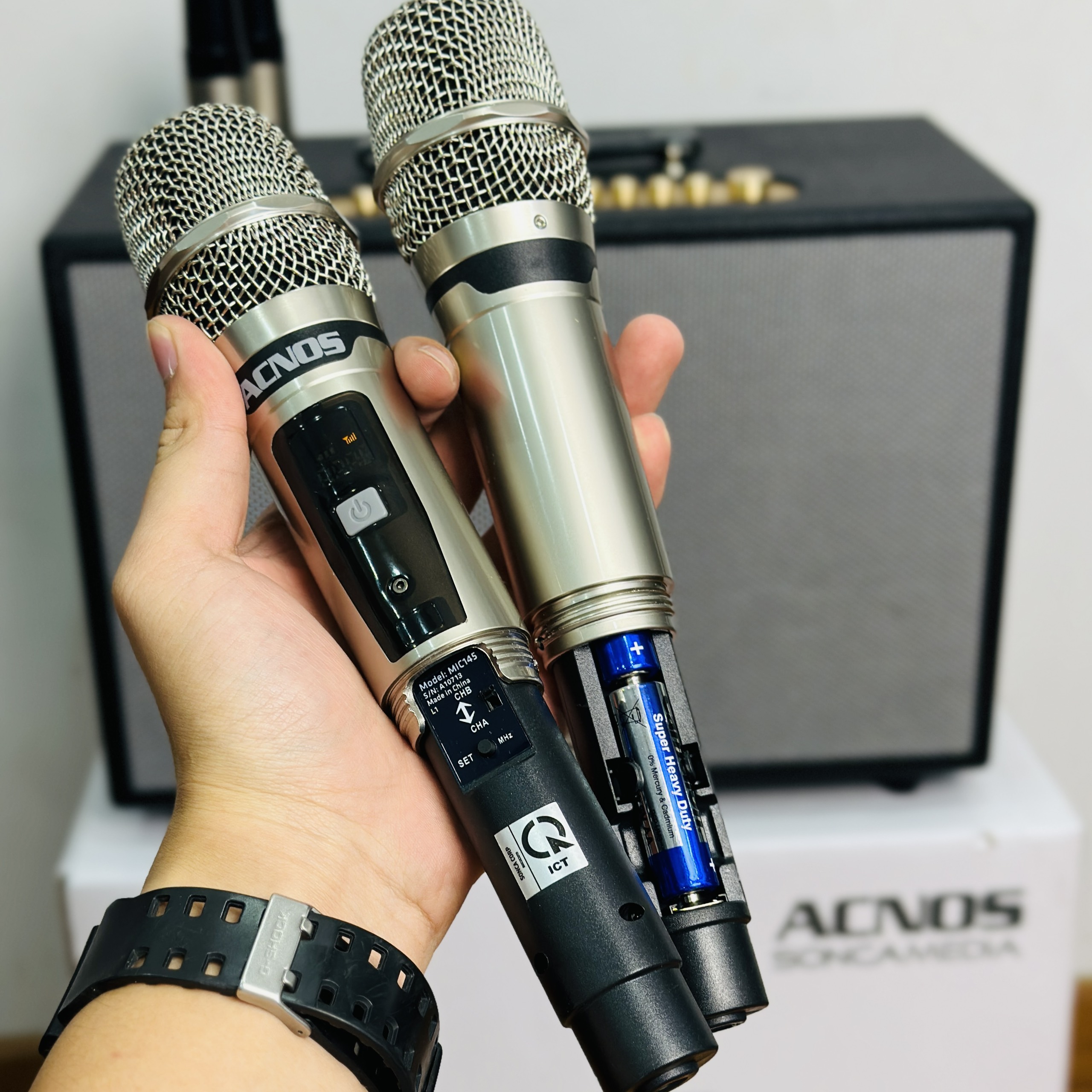 Loa Xách Tay ACNOS CS3600 - Loa Karaoke Chính Hãng 3 Đường Tiếng, Công Suất Lớn 500W, Âm Thanh Cao Cấp Chuyên Nghiệp, Nâng Tiếng, Chống Hú Siêu Cấp, Đi Kèm 2 Micro Karaoke hàng chính hãng