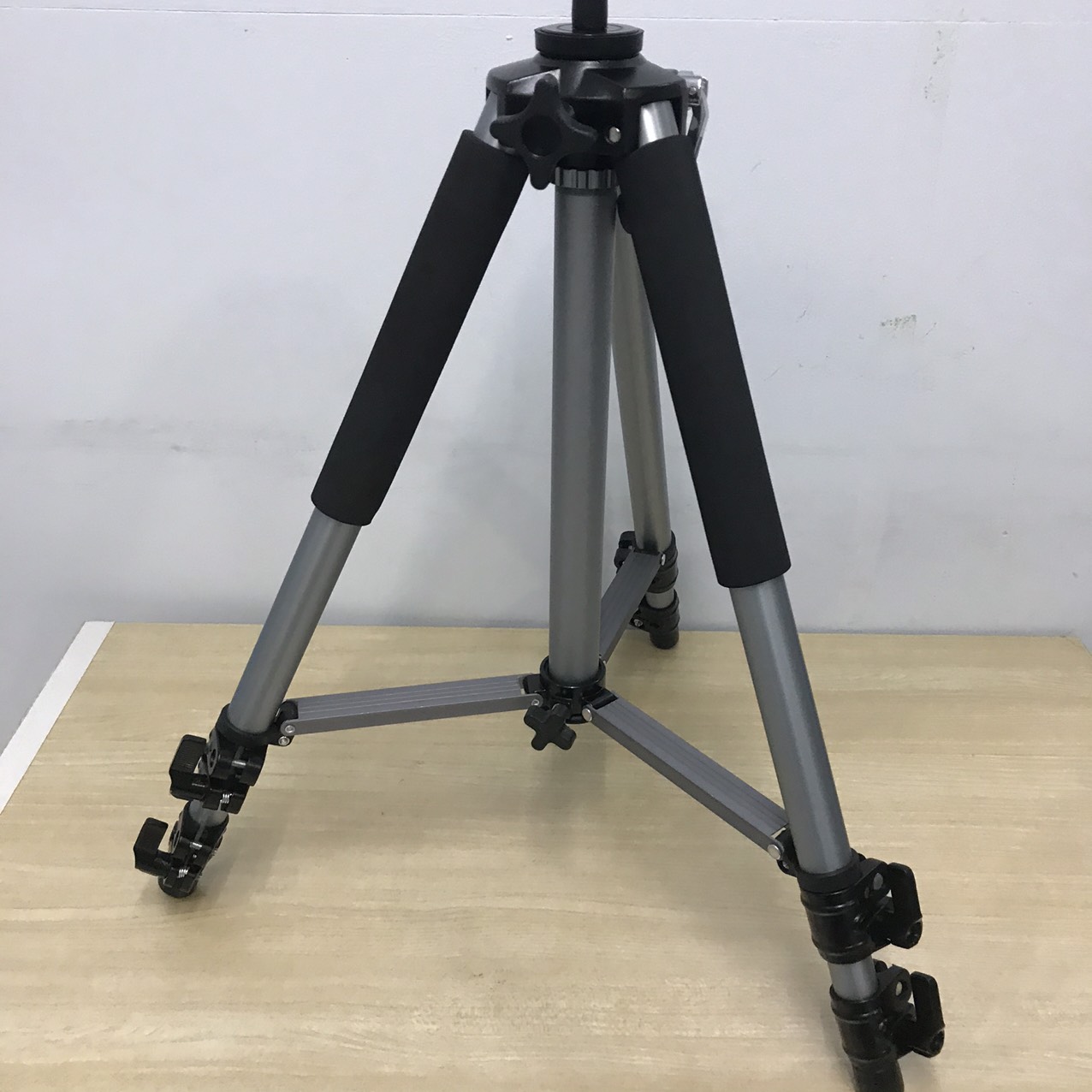Kệ Máy chiếu 3 chân W615 - Hàng nhập khẩu