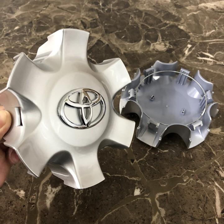 Logo chụp mâm, ốp lazang bánh sau xe ô tô TY-088 Toyota Fortuner 2005-2011 và Toyota Hilux 2008-2012