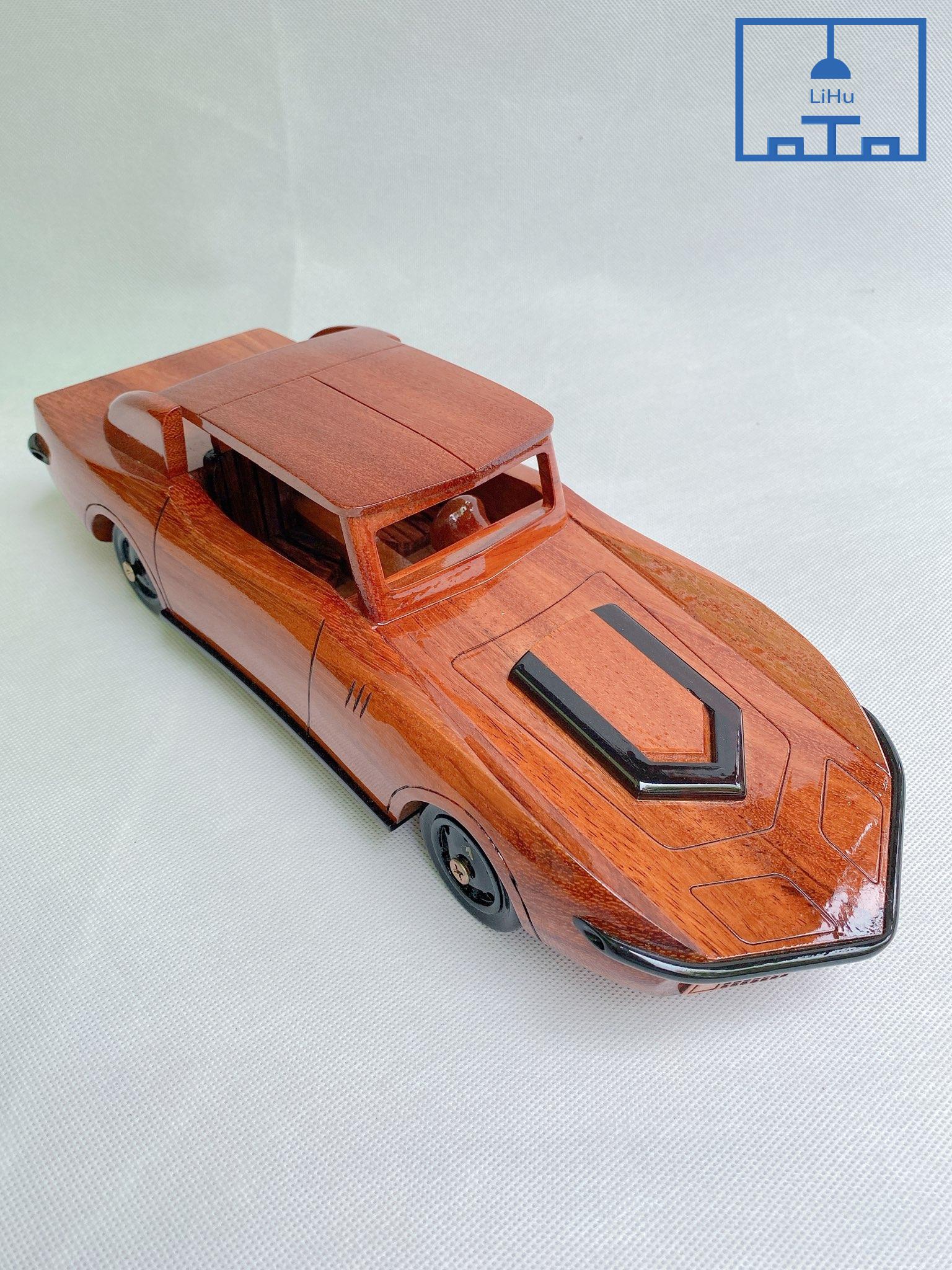 Xe ô tô 1970 CORVETTE làm bằng gỗ nguyên chất - Size 32x12x10cm