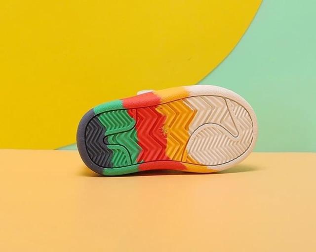 Giày thể thao cao cấp cho bé trai bé gái mẫu mới nhất 2021