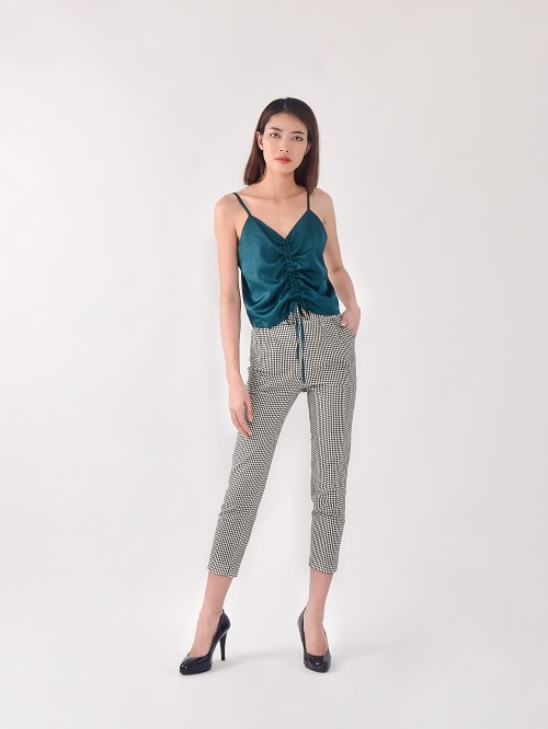 Scarlett House_Áo Camisole Lụa Satin Xanh Lá Camilla