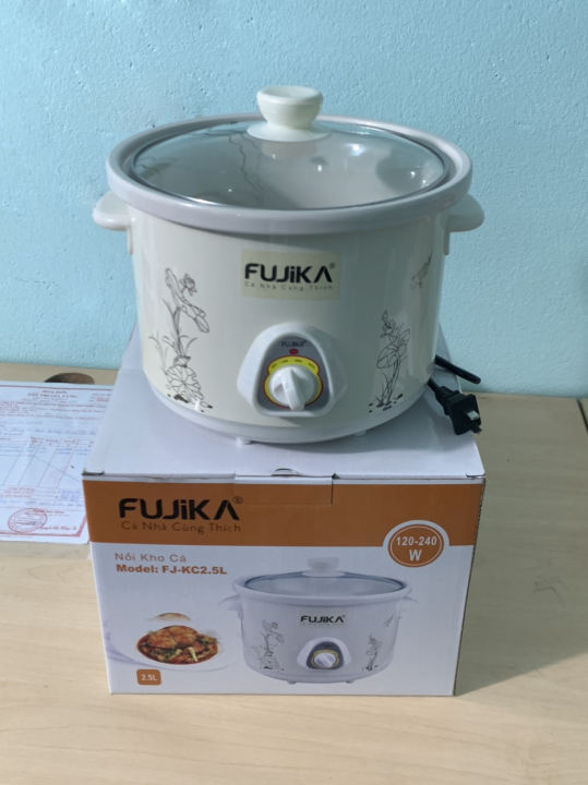 Nồi Kho Cá, hầm cháo nấu chậm Fujika FJ-KC15/25 dung tích1.5/ 2.5L nắp kính, lòng trắng dùng điện-hàng chính hãng