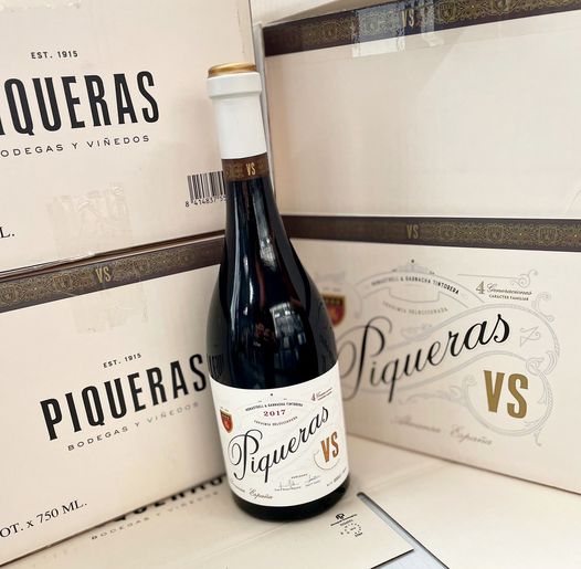 Rượu vang Organic Piqueras VS Monastrell & Garnacha Tintorera kèm túi hộp,đồ khui