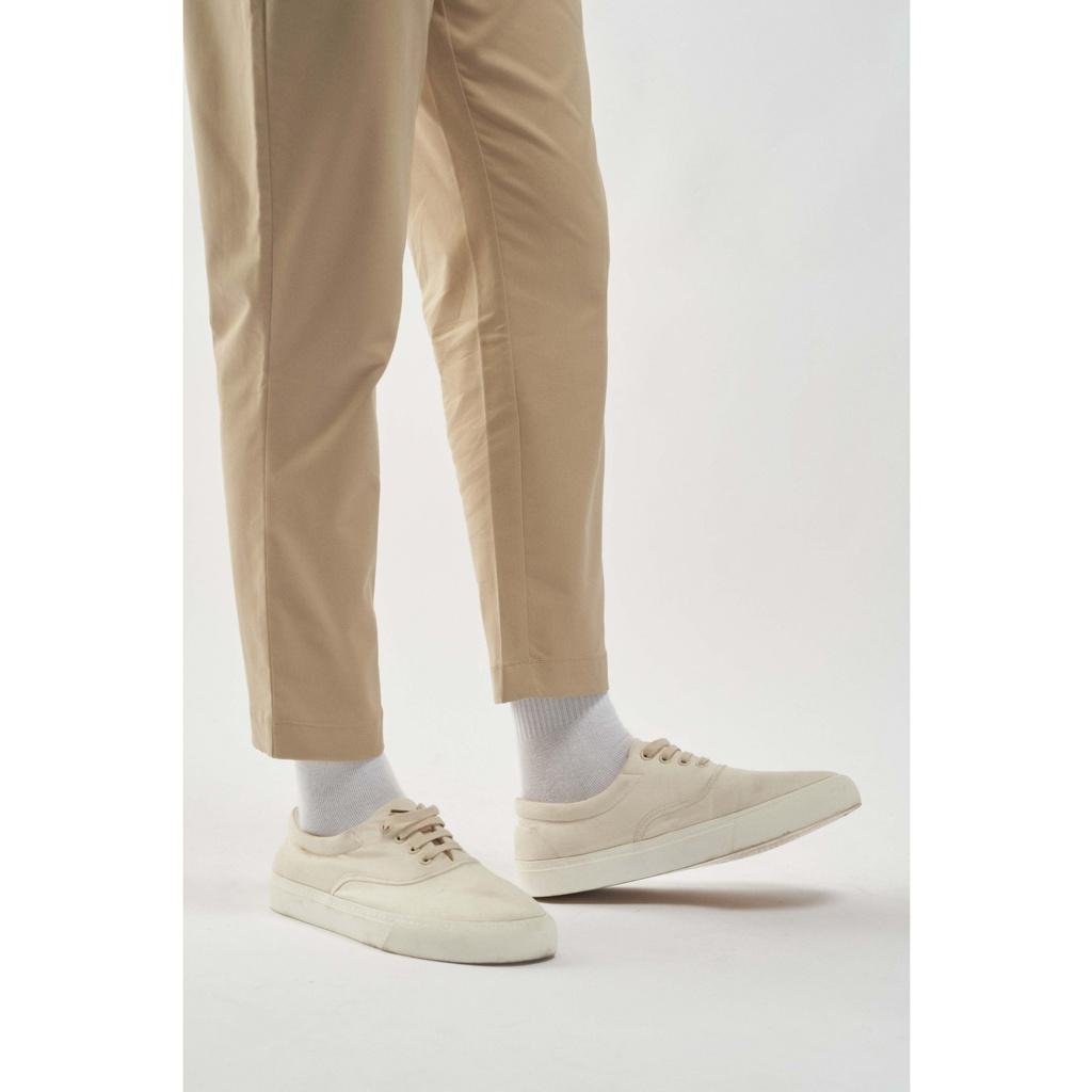 QUẦN KAKI NAM Lưng V form slim crop (2 màu) cotton cao cấp có độ co giãn - 10F21PCA027 | LASTORE MENSWEAR