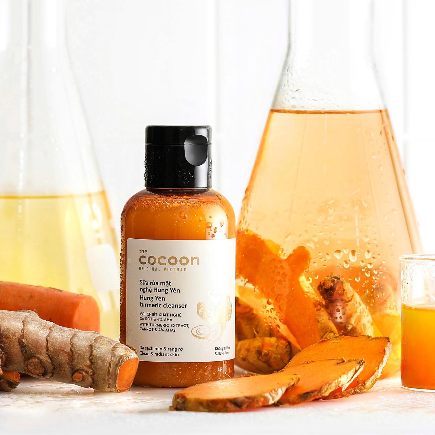 Combo Sữa rửa mặt nghệ Hưng Yên Cocoon 140ml + Toner Nước nghệ Cocoon 140ml