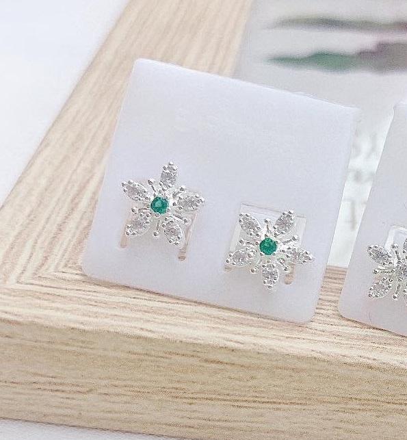 Bông tai bạc nụ hoa xinh chất liệu bạc s925 MS038