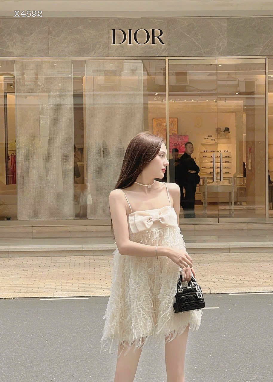 ĐẦM SUÔNG LÔNG VŨ KÈM QUẦN