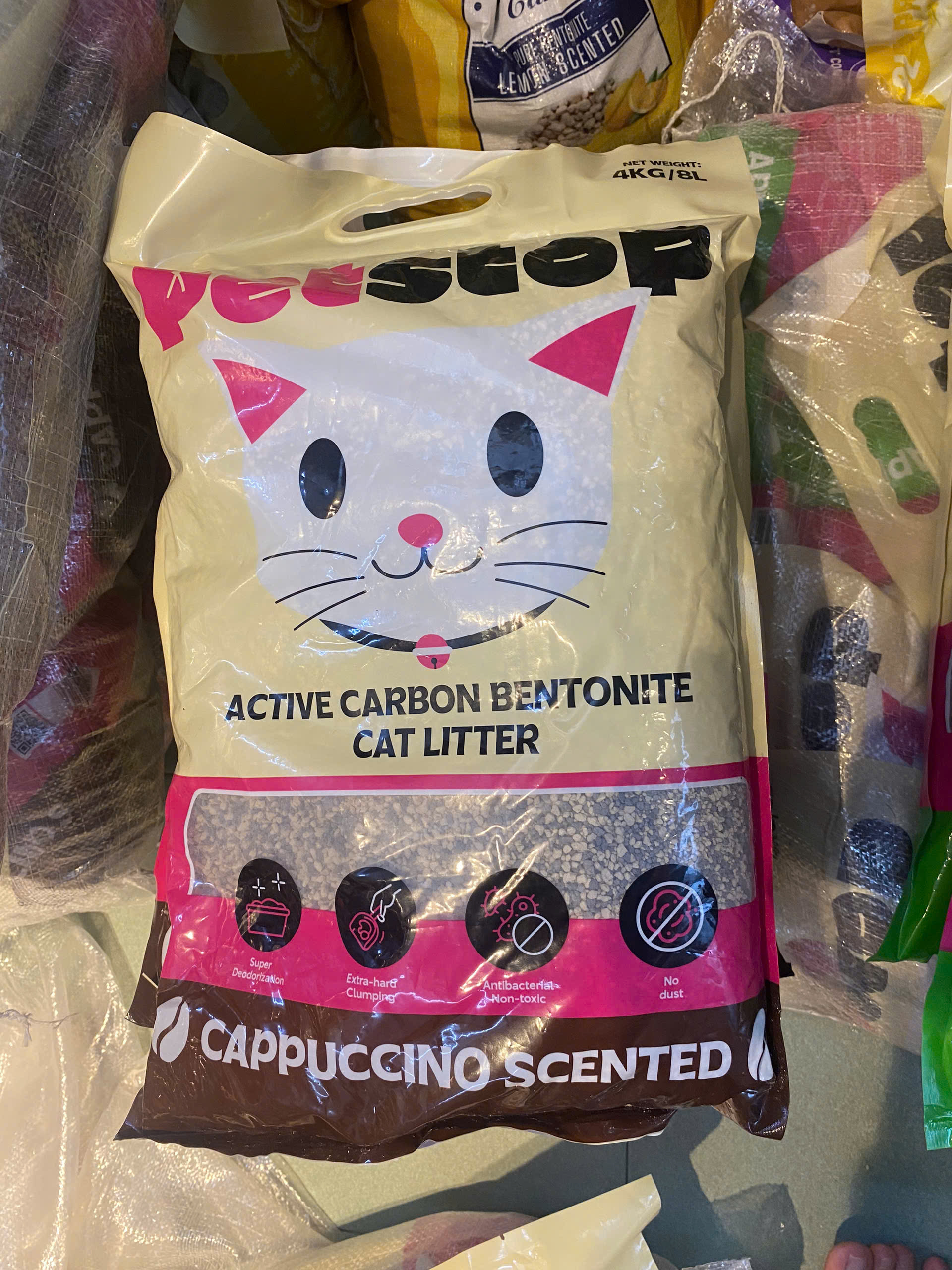 Chia sẻ    Cát đất sét cao cấp mix than hoạt tính Petstop túi 8L/4kg